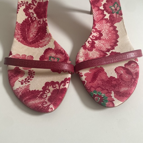 Burberry floral heels - Picture 2 of 7